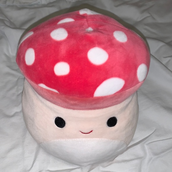 Mushroom Squishmallow 8 inch - Picture 2 of 3